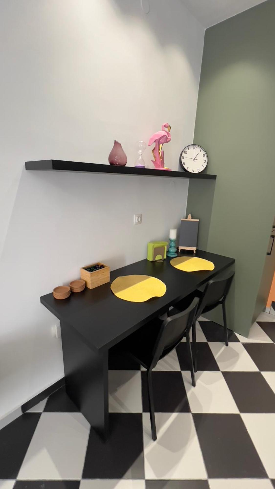 Groovy Getaways Apartment *